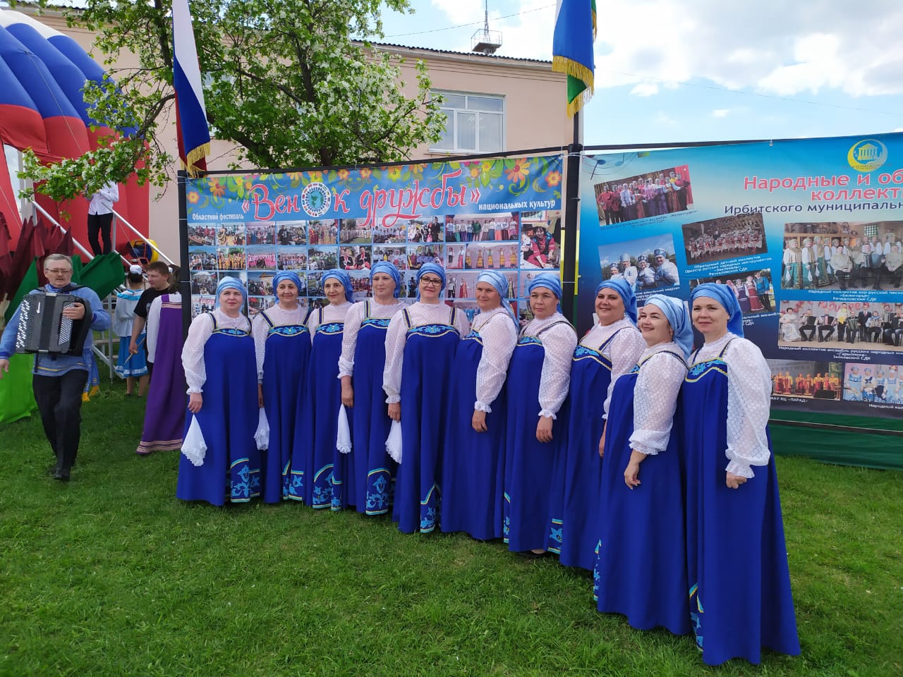 Поздравляем с заслуженной наградой!